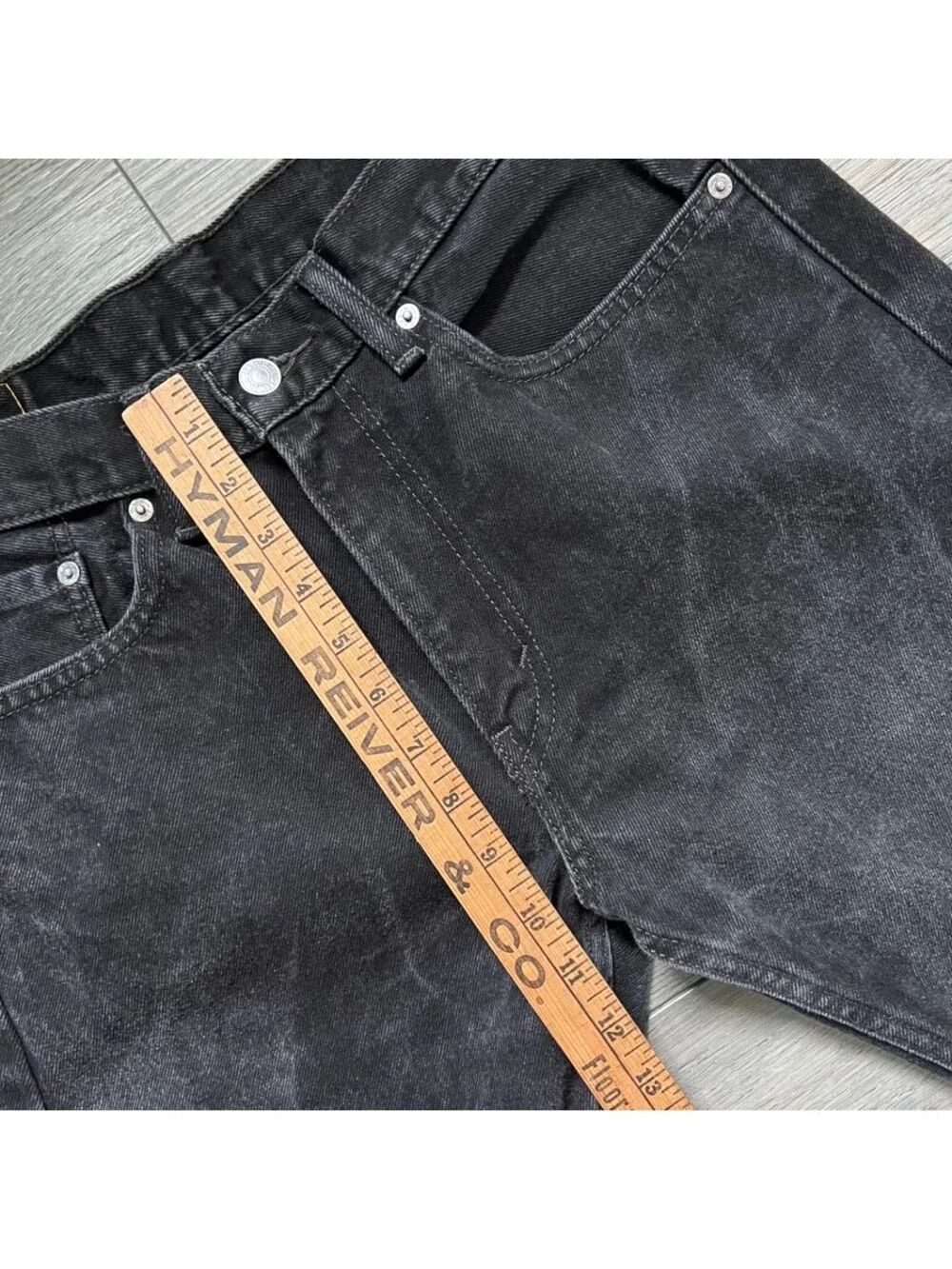Vintage Levi's Men's 31x32 505 Straight Fit Jeans Black Wash Faded Denim Y2K